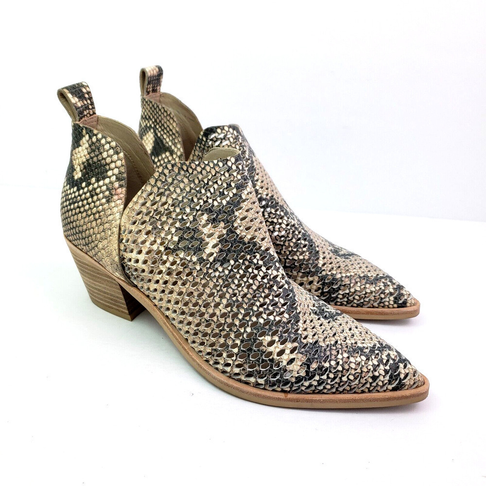 Dolce Vita Sher Womens Sz 8.5 Beige Snakeskin Slip On 2.25" Heel Pointed Booties